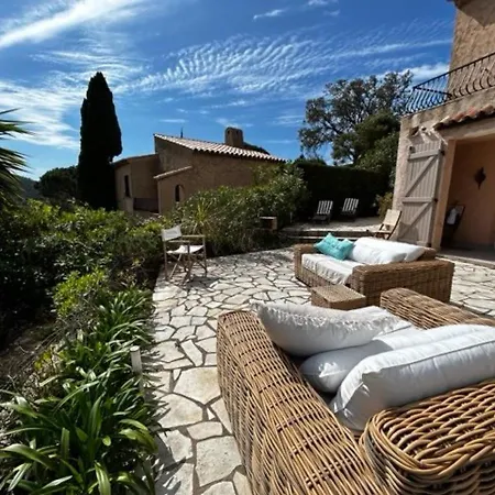 Renove Avec Jardin A 1.2km De La De Gigaro,