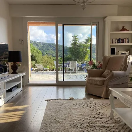 Renove Avec Jardin A 1.2km De La De Gigaro, - Fr-1-726-23 Apartment